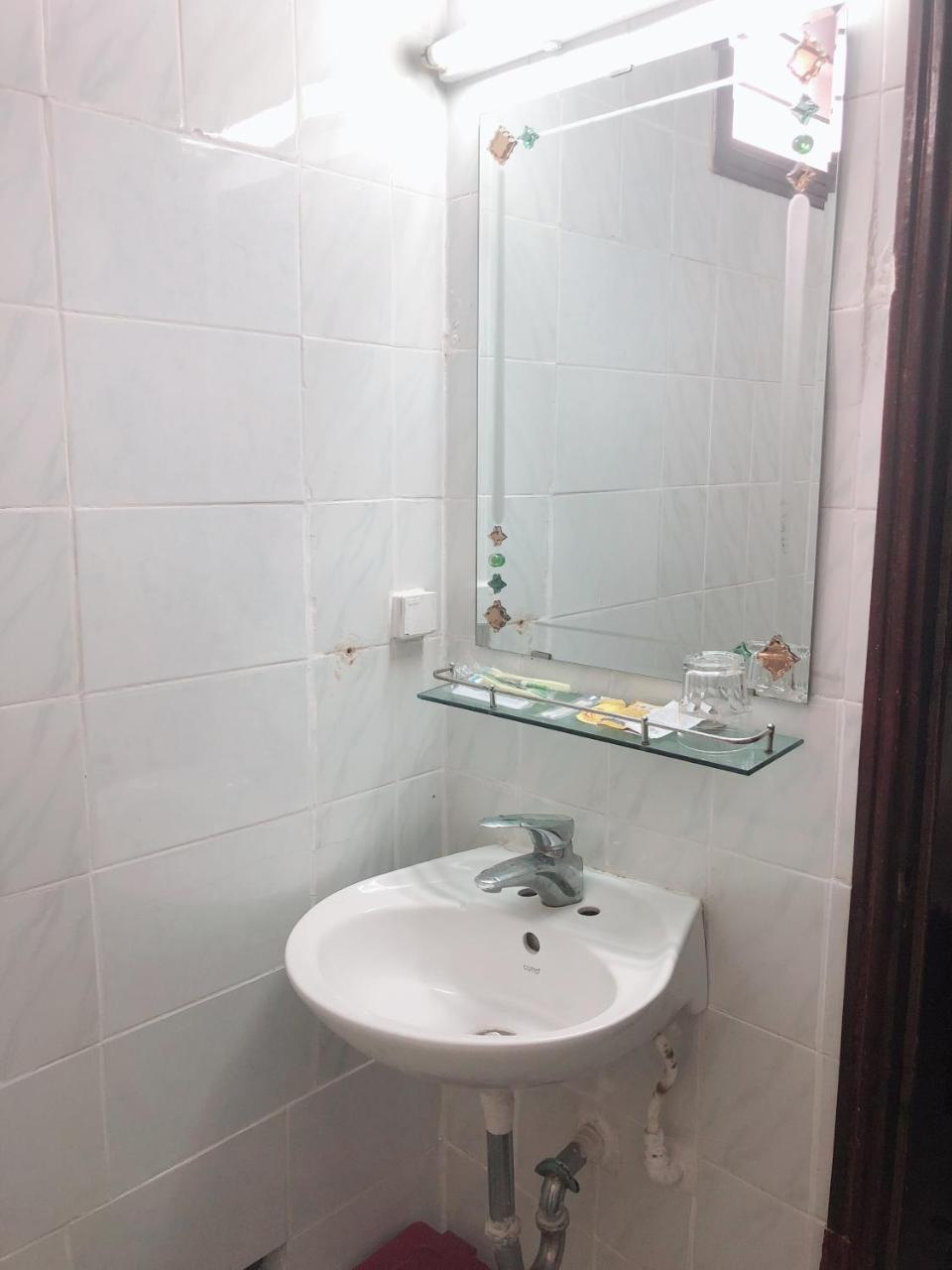 Kim Anh Hotel Hanoi Buitenkant foto